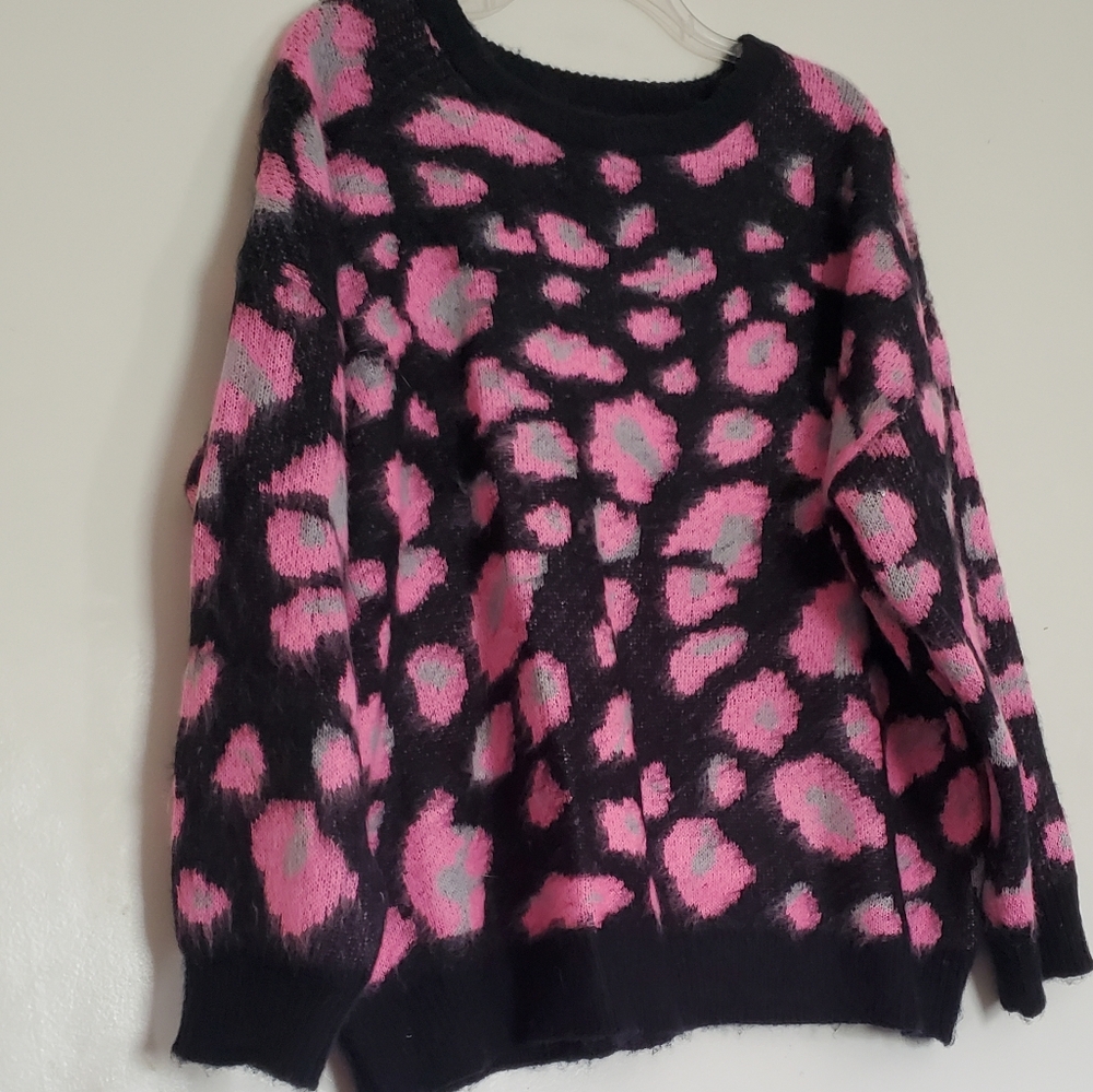 Sew in love Cheeta print sweater